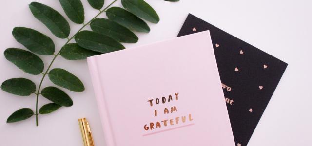 Today I am Grateful book by Gabrielle Henderson courtesy of Unsplash.